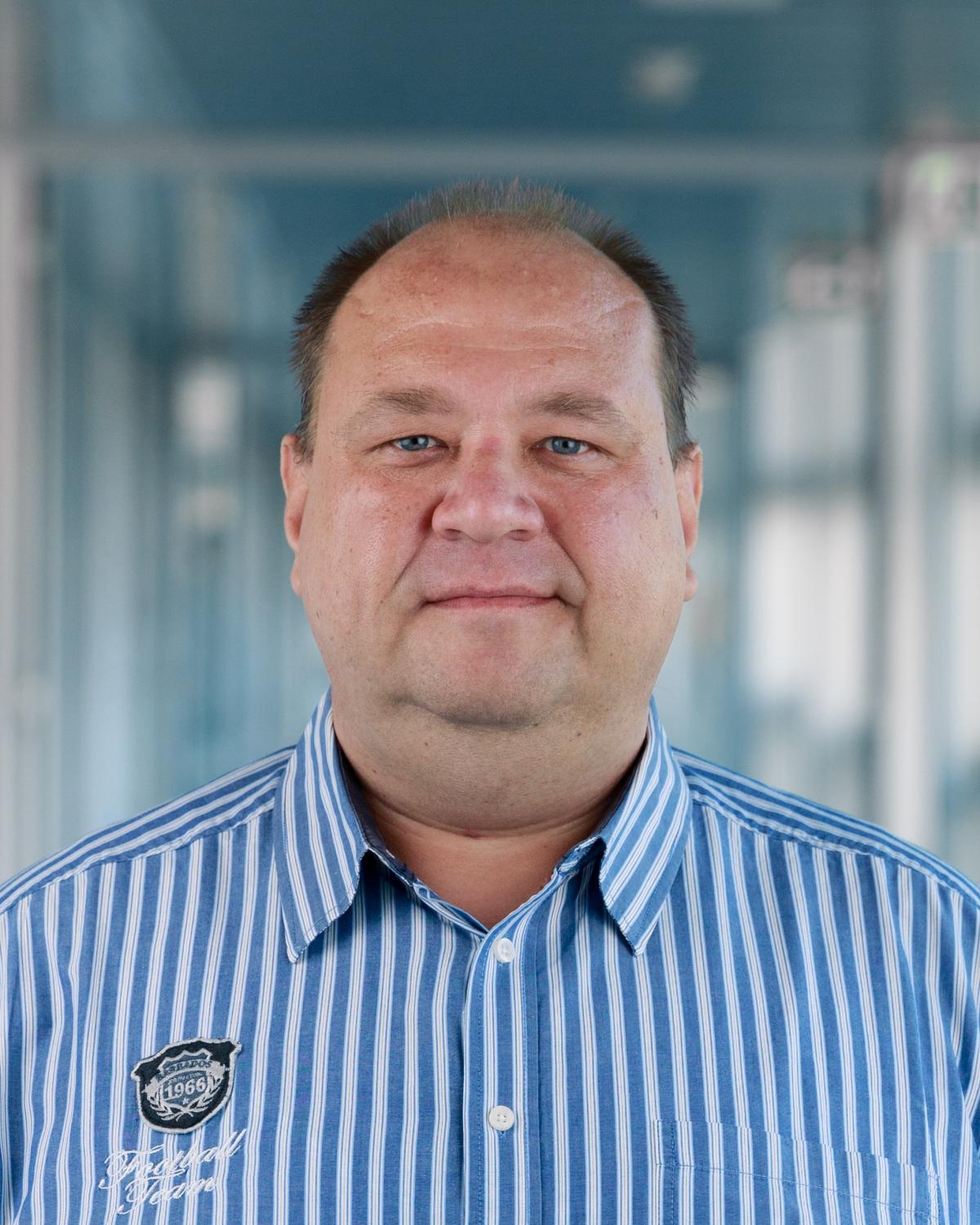 Dr.  Mihai Stoica