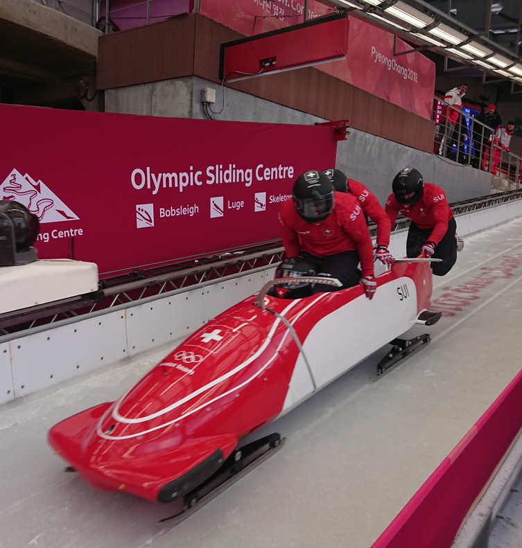 Enlarged view: Swiss four-men bobsled at start