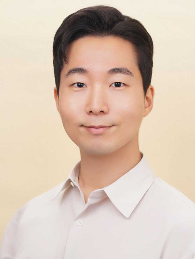 Hyun Suk Wang